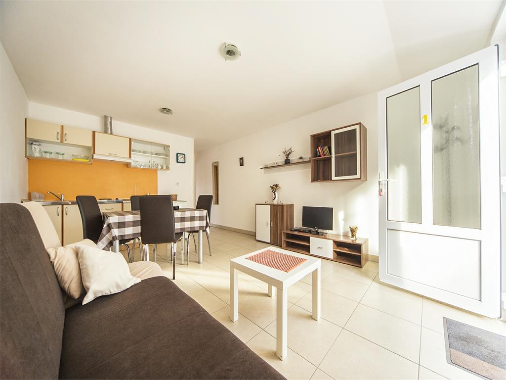 Apartments Katoro Relax Умаг Экстерьер фото