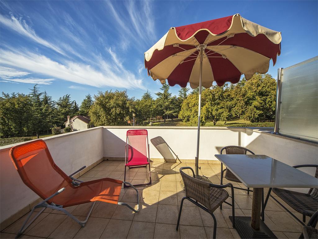 Apartments Katoro Relax Умаг Экстерьер фото
